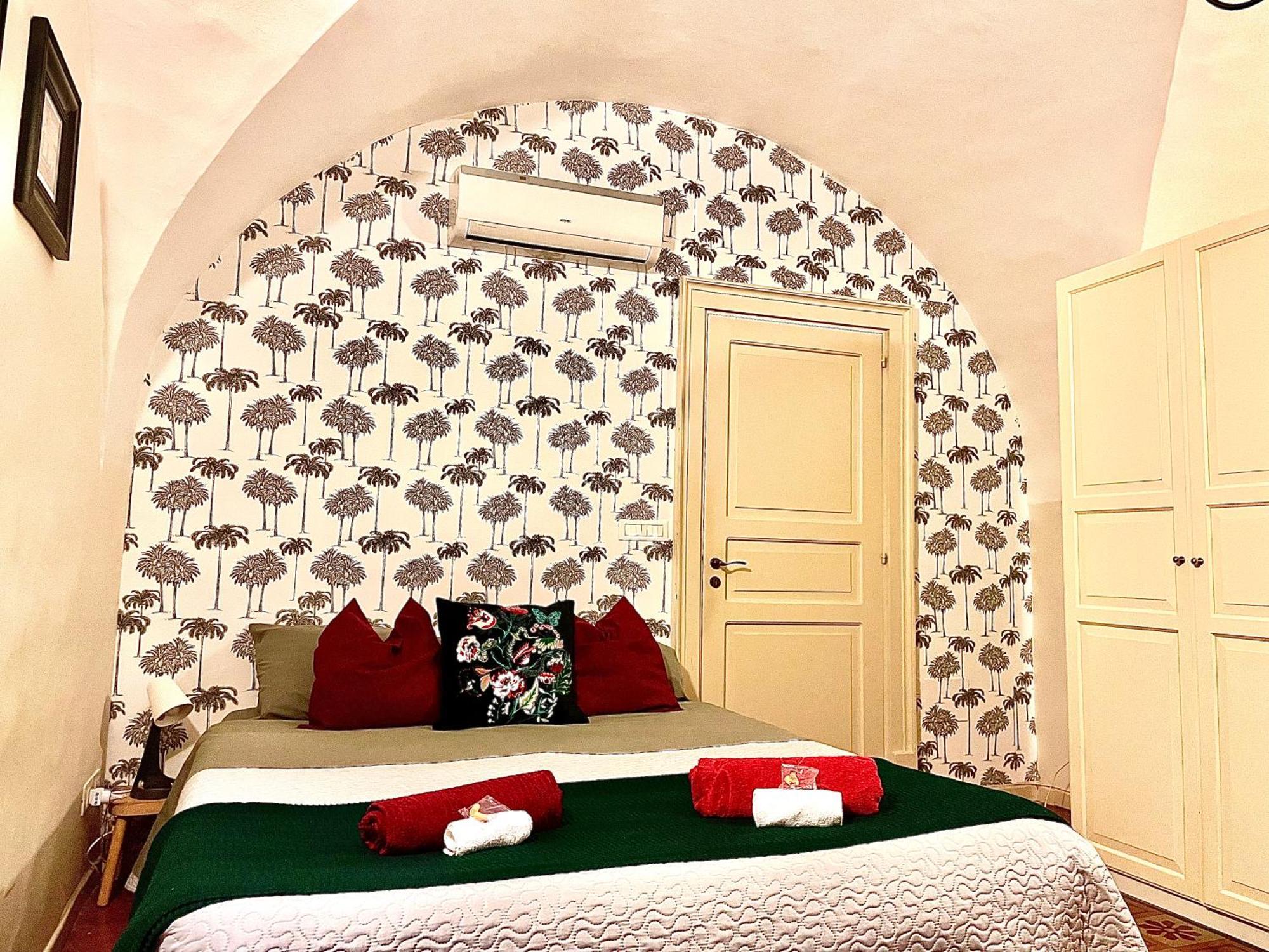 Dream Home - Lovely Space In The Heart Of Катания Экстерьер фото